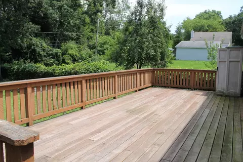 Exterior - 902 Paul St, Mchenry, IL 60051 photo 2 of 4