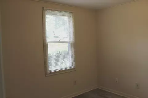 Bedroom - 902 Paul St, Mchenry, IL 60051 photo 3 of 4