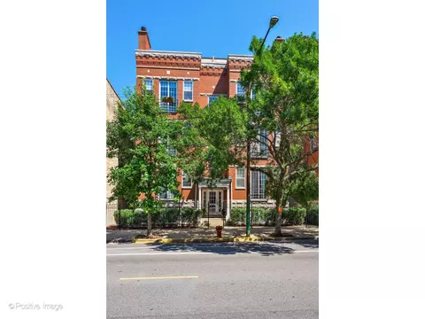 1330 W Belmont Ave #3E, Chicago, IL 60657