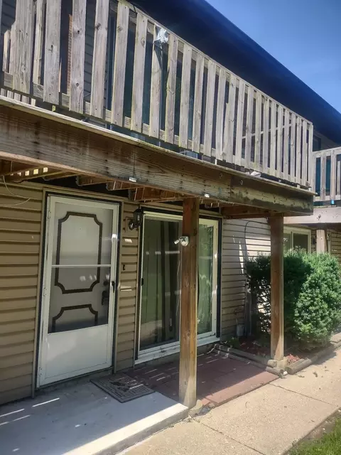 153 Forest Ave #D, Fox Lake, IL 60020