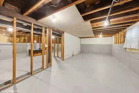 907 N Cross St, Wheaton, IL 60187 photo 31