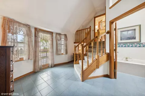 907 N Cross St, Wheaton, IL 60187 photo 27