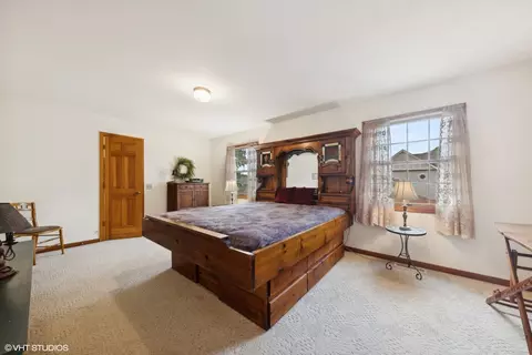 907 N Cross St, Wheaton, IL 60187 photo 20