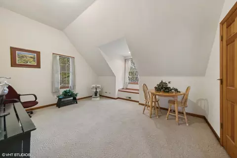 907 N Cross St, Wheaton, IL 60187 photo 22