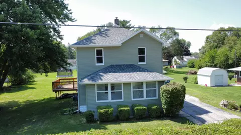 429 Elm St, Watseka, IL 60970