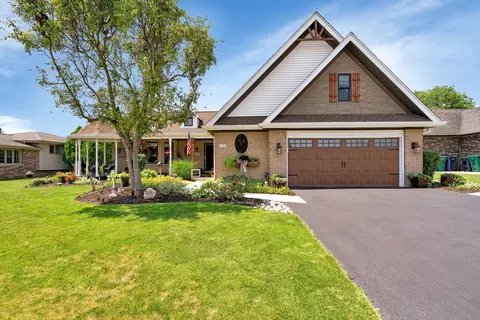 13920 Charleston Dr, Orland Park, IL 60462