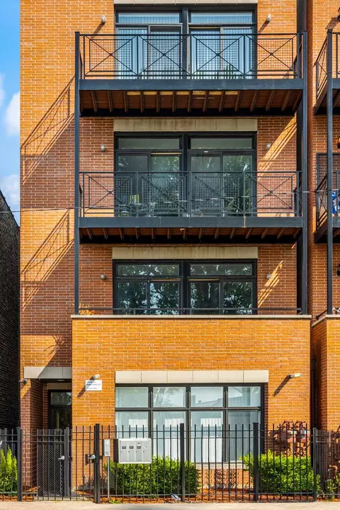 3134 W Walton St #4, Chicago, IL 60622
