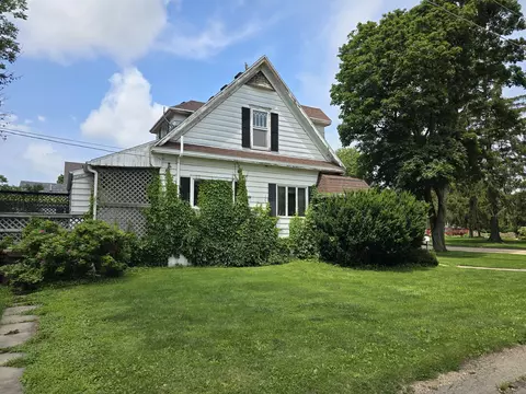 Exterior - 646 E Locust St, Lanark, IL 61046 photo 9 of 9