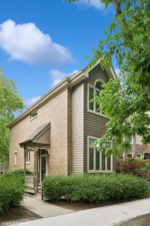 1248 W Fletcher St #A, Chicago, IL 60657
