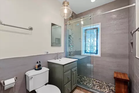 1425 W Juneway Ter, Chicago, IL 60626 photo 22