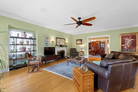 1425 W Juneway Ter, Chicago, IL 60626 photo 7