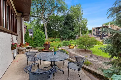 1425 W Juneway Ter, Chicago, IL 60626 photo 26