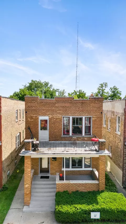 4931 W Henderson St, Chicago, IL 60641