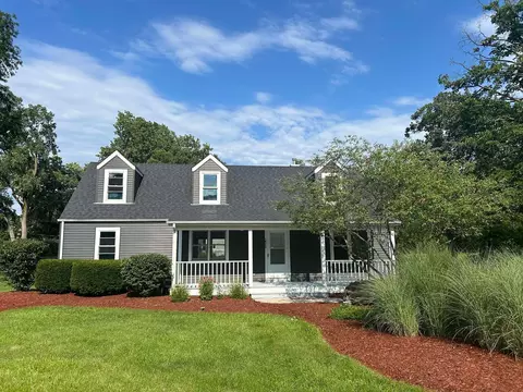 1 N119 Harriet St, Carol Stream, IL 60188