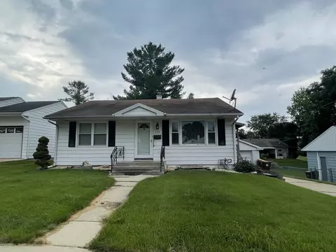958 W Jefferson Dr, Freeport, IL 61032