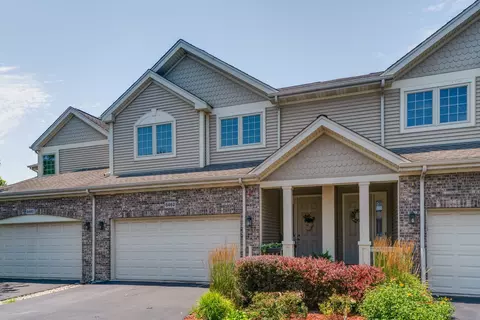 6462 Cunningham Ct #B, Gurnee, IL 60031 photo 2