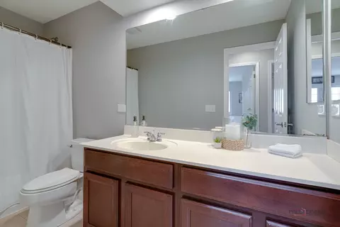 6462 Cunningham Ct #B, Gurnee, IL 60031 photo 27