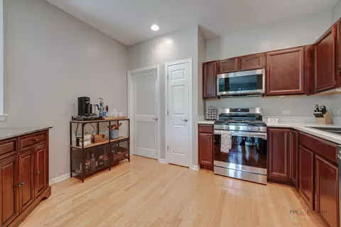 6462 Cunningham Ct #B, Gurnee, IL 60031 photo 14