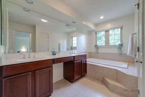 6462 Cunningham Ct #B, Gurnee, IL 60031 photo 23
