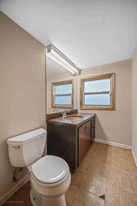 380 Pinehurst Dr, Des Plaines, IL 60016 photo 16