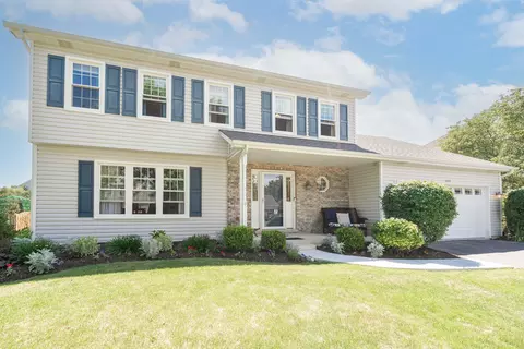 3484 Charlemaine Dr, Aurora, IL 60504