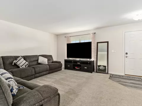 914 Daniel St, Plano, IL 60545 photo 8