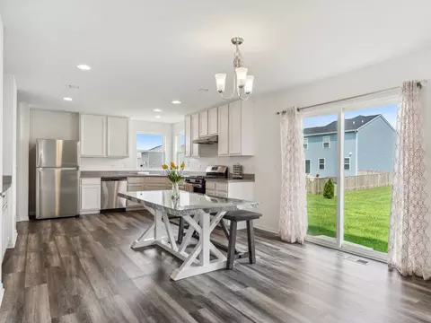 914 Daniel St, Plano, IL 60545 photo 4