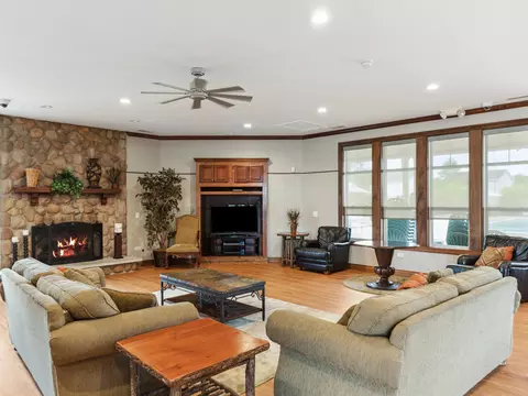 914 Daniel St, Plano, IL 60545 photo 25