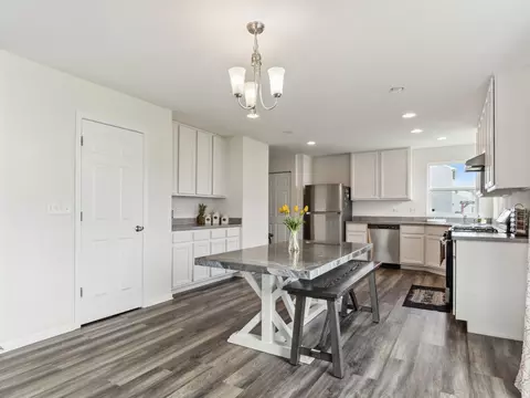 914 Daniel St, Plano, IL 60545 photo 3