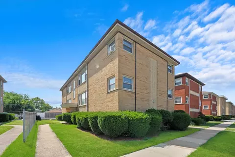 4532 River Rd #GW, Schiller Park, IL 60176