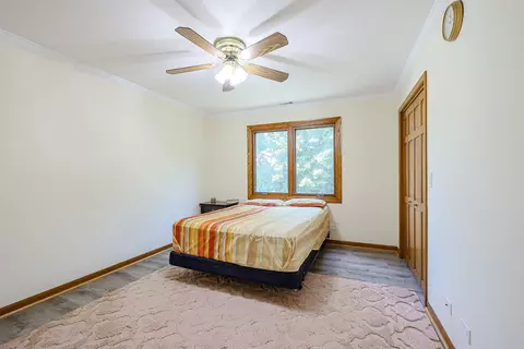 Bedroom - 836 Kent Cir, Bartlett, IL 60103 photo 3 of 10
