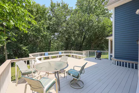 Exterior - 836 Kent Cir, Bartlett, IL 60103 photo 3 of 13