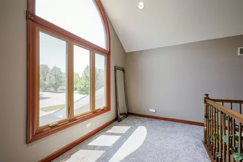 Entry Way - 836 Kent Cir, Bartlett, IL 60103 photo 4 of 7