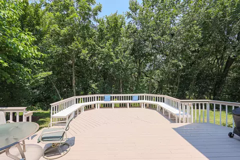 Exterior - 836 Kent Cir, Bartlett, IL 60103 photo 4 of 13