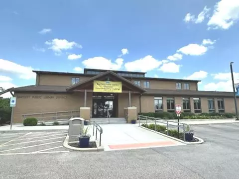 Exterior - 836 Kent Cir, Bartlett, IL 60103 photo 10 of 13