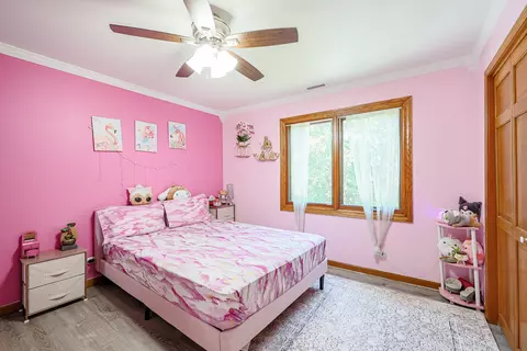 Bedroom - 836 Kent Cir, Bartlett, IL 60103 photo 2 of 10