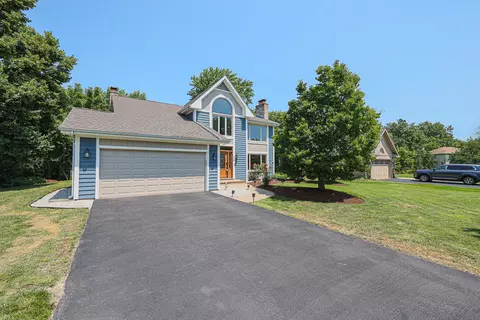 836 Kent Cir, Bartlett, IL 60103