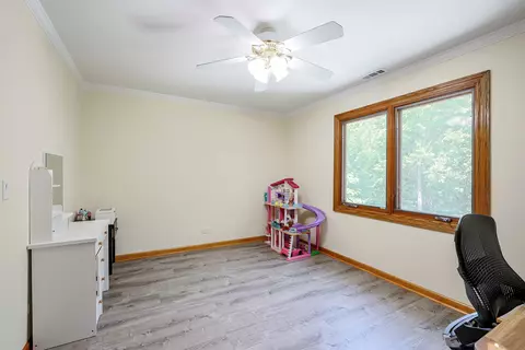 Bedroom - 836 Kent Cir, Bartlett, IL 60103 photo 5 of 10
