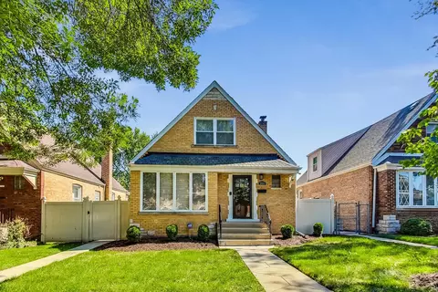 2553 W 82nd St, Chicago, IL 60652