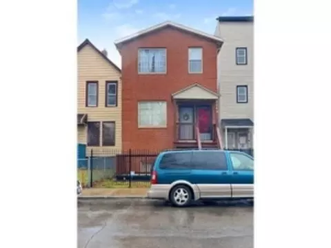 7049 S Dante Ave, Chicago, IL 60637