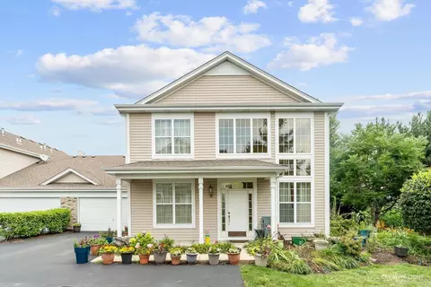 216 W Park Ave, Sugar Grove, IL 60554