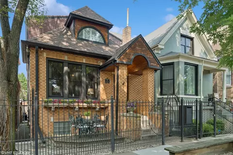 1868 N Hoyne Ave, Chicago, IL 60647