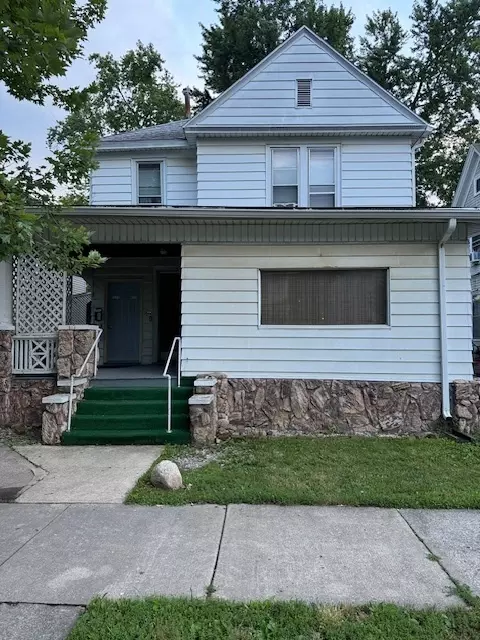 313 E Locust St, Bloomington, IL 61701