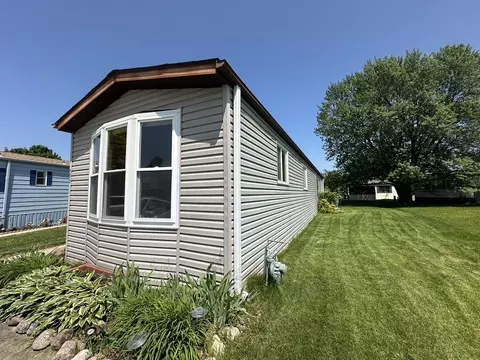 590 Hickory Glen Rd, Matteson, IL 60443