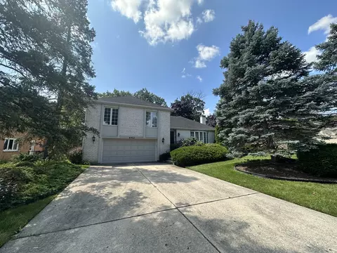 452 Hiawatha Trl, Wood Dale, IL 60191