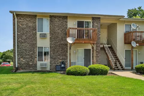 2800 Light Rd #201, Oswego, IL 60543