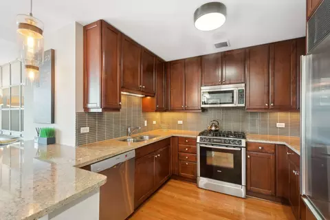 Kitchen - 60 E Monroe St #2003, Chicago, IL 60603 photo 2 of 2