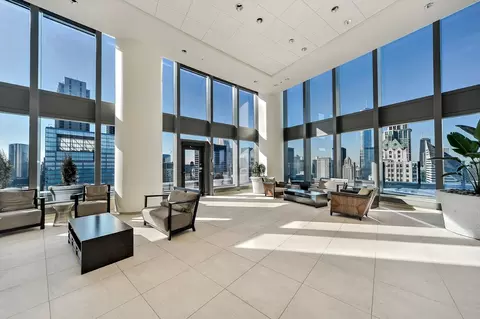 Living - 60 E Monroe St #2003, Chicago, IL 60603 photo 3 of 4
