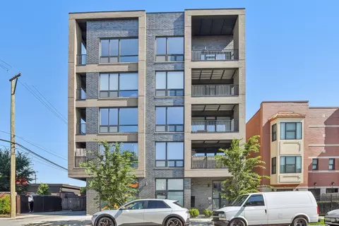 2342 W Adams St #202, Chicago, IL 60612