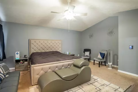 1516 Estate Dr, Normal, IL 61761 photo 11